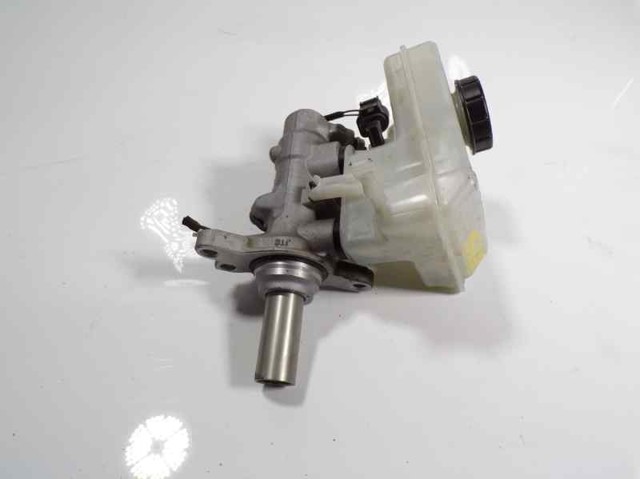 VAG 8V1611021A Cilindro maestro de frenos comprar Pamplona