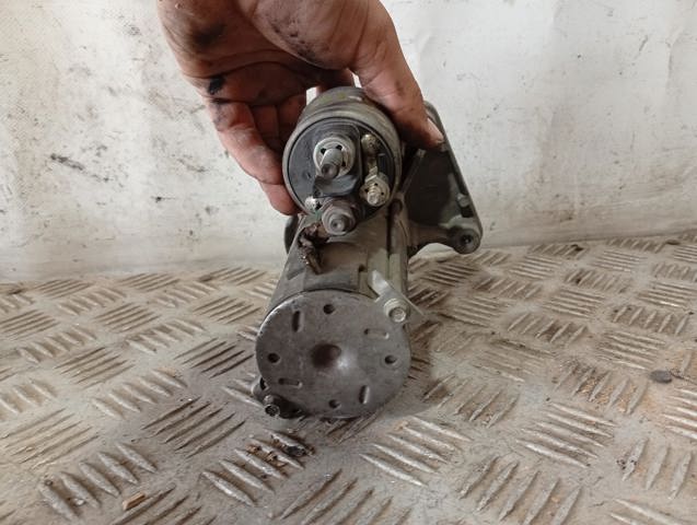 8V2111000AD FORD Motor de arranque  disponible Ourense