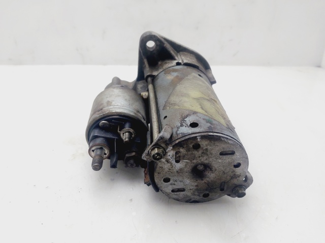 8V2111000BD Motor de arranque  disponible Utrera