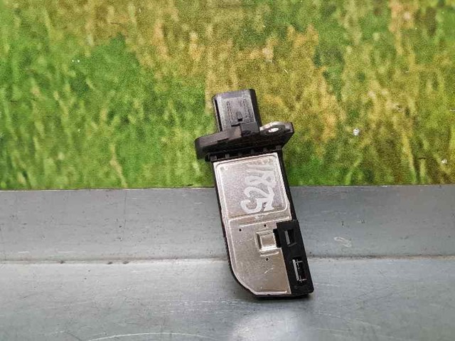 8V2112B579AA Sensor de flujo de masa de aire  disponible Utrera