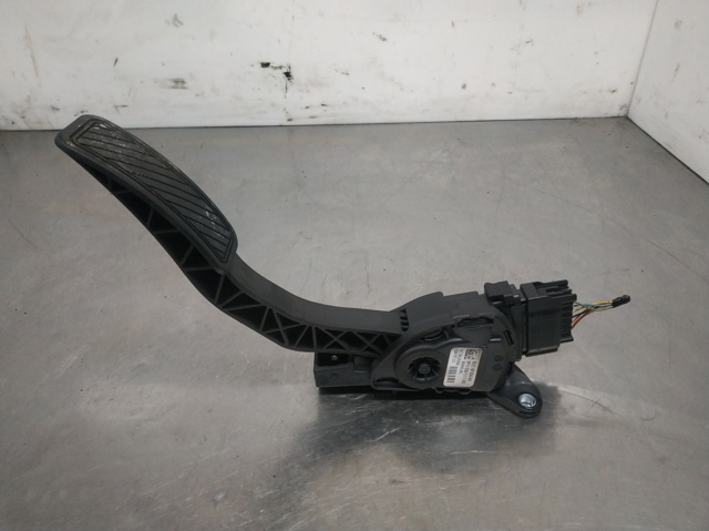 8V219F836AA Ford