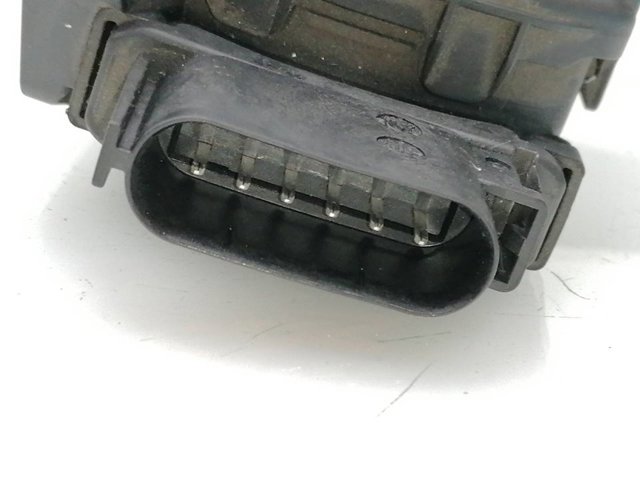 8V219F836AA Pedal del acelerador  disponible Málaga