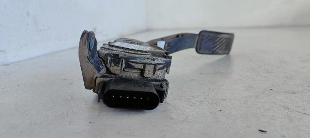 8V219F836AA Pedal del acelerador  disponible Burgos