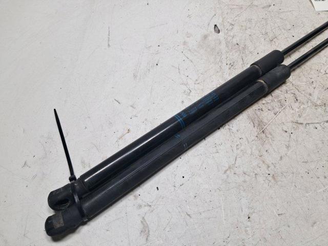 8V4827552 VAG Amortiguador maletero comprar Bilbao