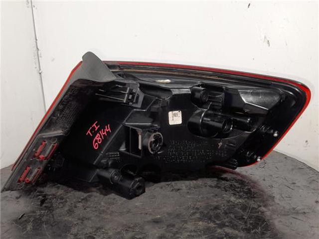 8V4945095C Piloto trasero exterior izquierdo  en stock Granada