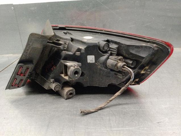 8V4945095D Piloto trasero exterior izquierdo comprar Almería