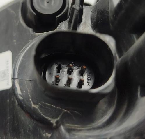 8V4945095D VAG Piloto trasero exterior izquierdo  disponible Alicante