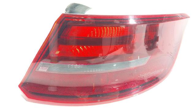 Piloto trasero exterior derecho 8V4945096C VAG