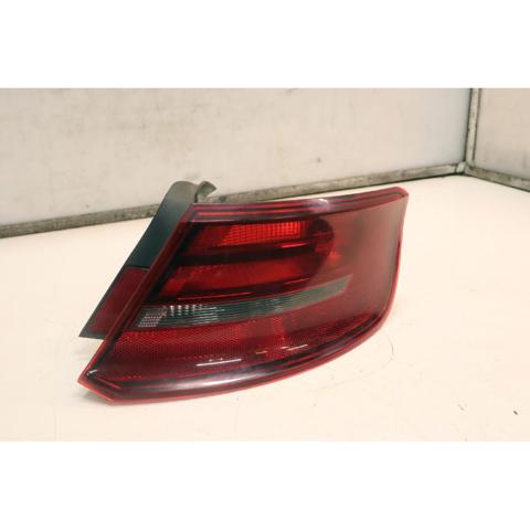 8V4945096C Piloto trasero exterior derecho  disponible Málaga