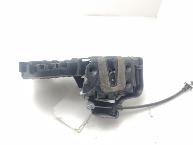 FORD 8V4AS26412EA Cerradura de la puerta trasera derecha  en stock Terrassa
