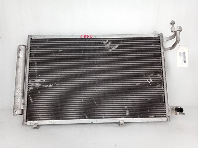 Condensador / radiador  aire acondicionado para ford fiesta vi 1.4 spja 8V5119710BD