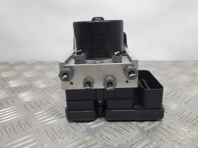 8V512M110AD Ford