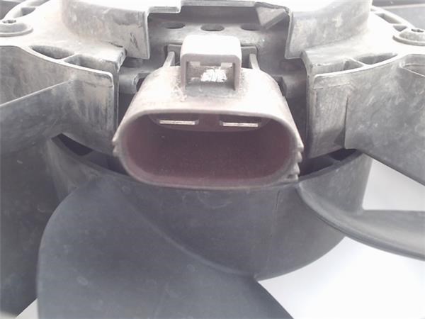 8V518C607CG FORD Difusor del radiador de refrigeración con motor y hélice  disponible Alicante