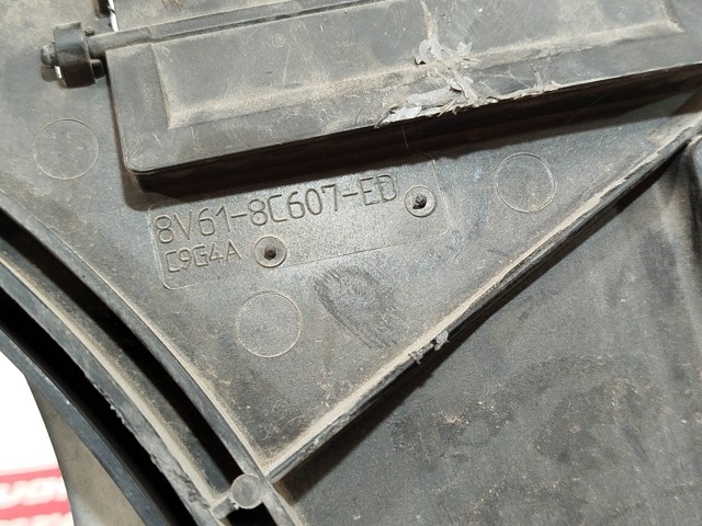8V618C607ED FORD Difusor del radiador de refrigeración con motor y hélice  disponible Vigo