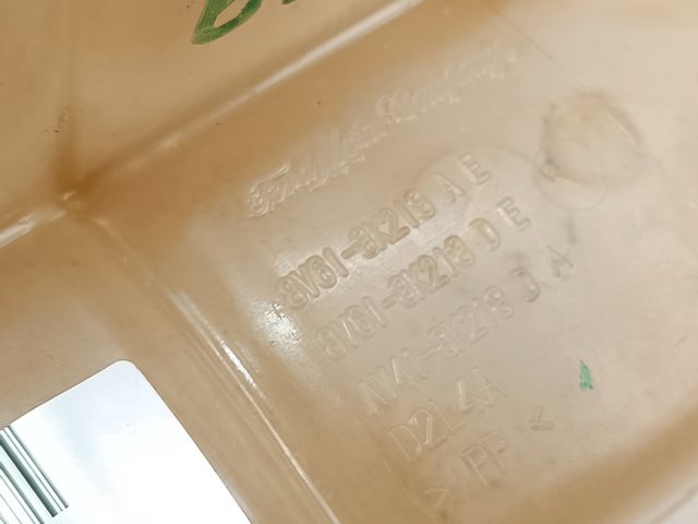 8V618K218AE Depósito de expansión del sistema de refrigeración  comprar en Reus