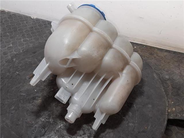 Soporte de motor derecho 8W0199372CD VAG