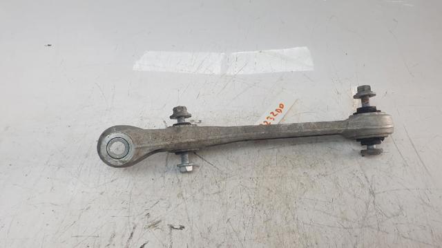 8W0407156A Brazo inferior derecho de la suspensión delantera  disponible Utrera