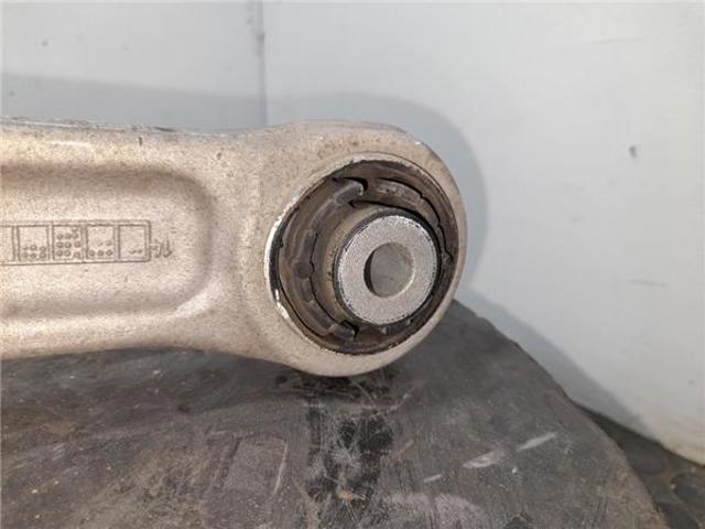 VAG 8W0407156A Brazo inferior derecho de la suspensión delantera  comprar en Murcia