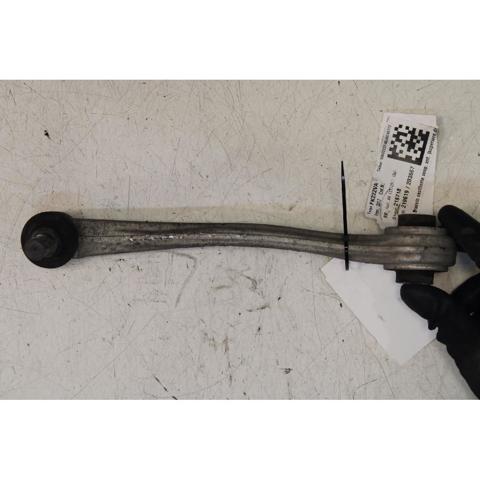8W0407506C Brazo superior derecho de la suspensión delantera  en stock Granada