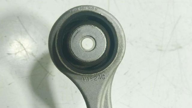 8W0407506C VAG Brazo superior derecho de la suspensión delantera  en stock Gandía