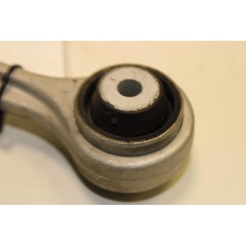8W0407506C Brazo superior derecho de la suspensión delantera comprar Girona