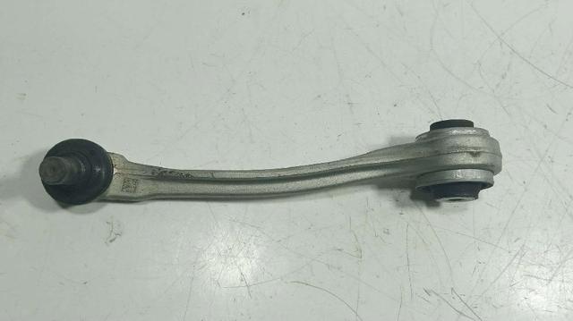8W0407510E Brazo superior derecho de la suspensión delantera  disponible Málaga