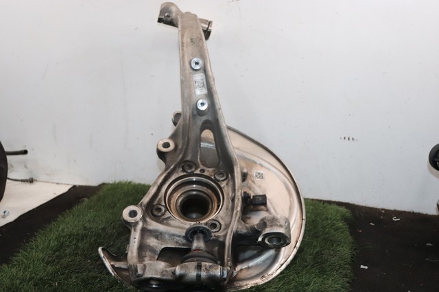 VAG 8W0407559 Mangueta delantera izquierda comprar Barcelona