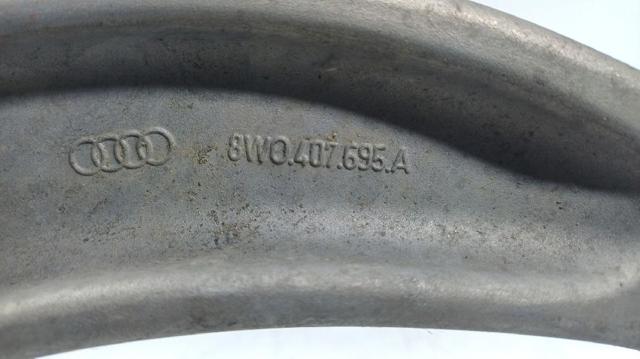 8W0407693B Brazo inferior izquierdo de la suspensión delantera  disponible Málaga