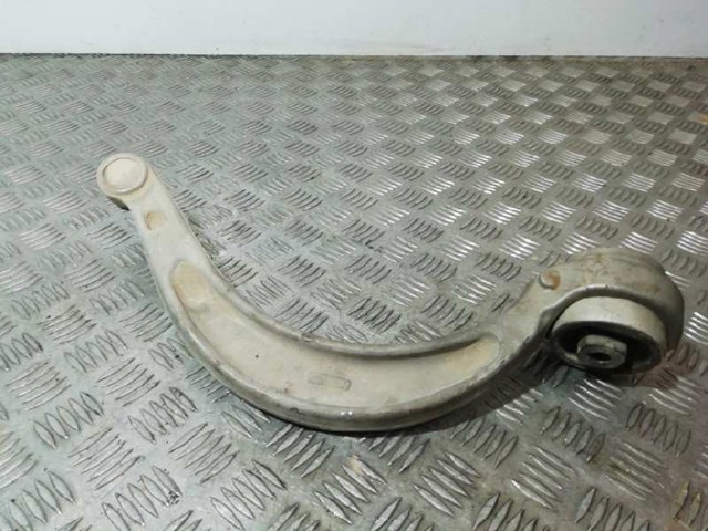 8W0407694A Brazo inferior derecho de la suspensión delantera  comprar en Pontevedra