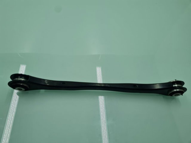 8W0501529D Barra transversal de la suspensión trasera  disponible Burgos