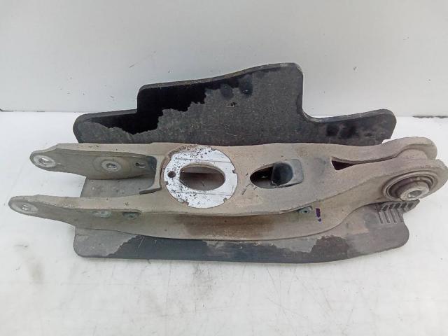 8W0505311H VAG Brazo inferior trasero izquierdo/derecho  comprar en Oviedo