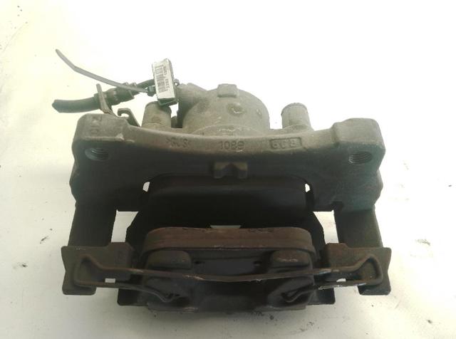 VAG 8W0615124 Pinza de freno delantera derecha  en stock Terrassa