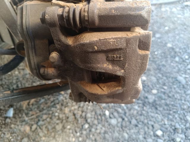 8W0615403 Pinza de freno trasera izquierda  disponible Utrera