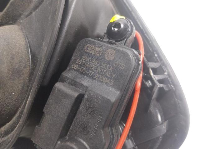8W0809907 VAG/Audi