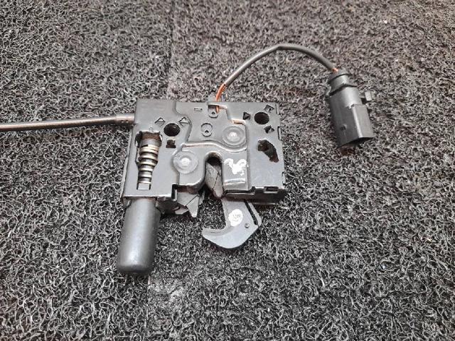 Cerradura de capó 8W0823509C VAG