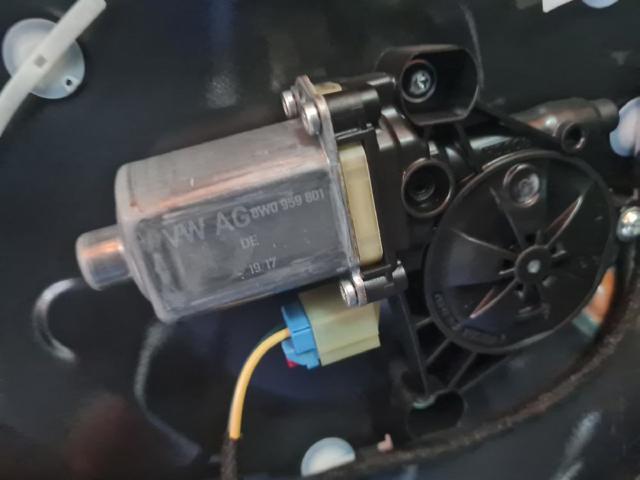 8W0837461 VAG Mecanismo de elevalunas de la puerta delantera izquierda  comprar en Lleida