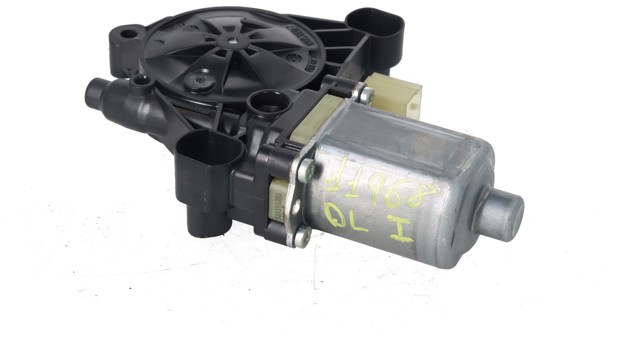 8W0959801 Motor del elevalunas de la puerta delantera izquierda  comprar en Reus