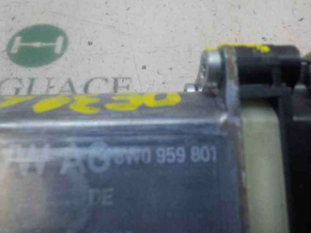 8W0959801 Motor del elevalunas eléctrico comprar Almería
