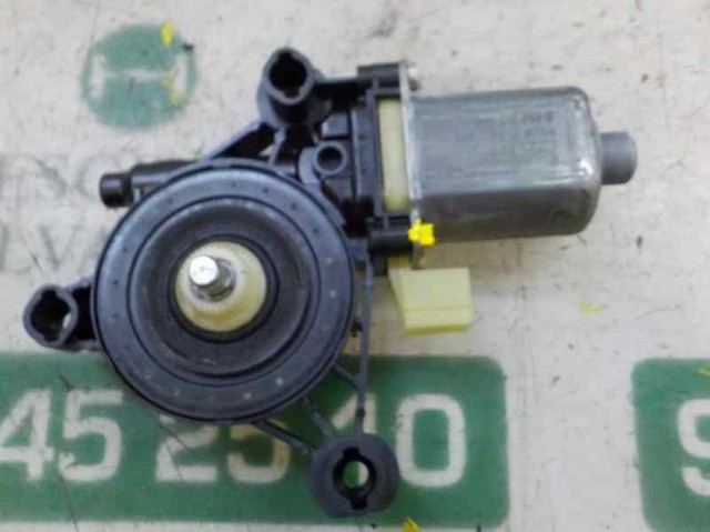 8W0959801 Motor del elevalunas eléctrico  en stock Granada