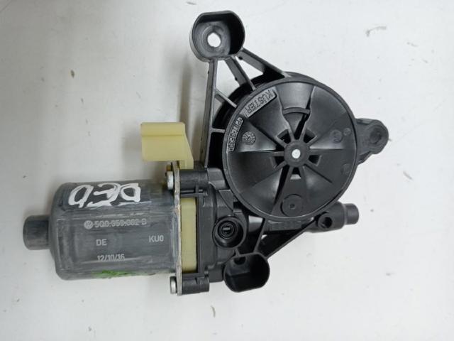 8W0959802 VAG Motor del elevalunas de la puerta delantera derecha  en stock Gandía