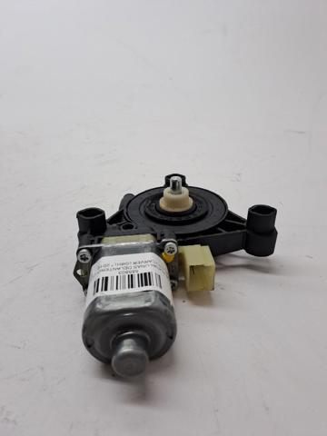 VAG 8W0959802 Motor del elevalunas de la puerta delantera derecha  comprar en Ponferrada