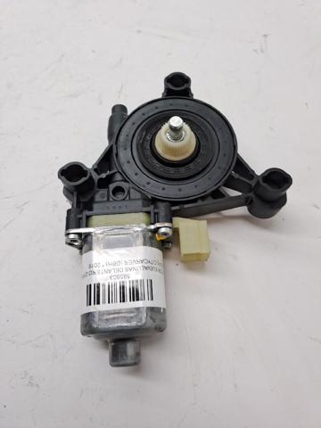 8W0959802 Motor del elevalunas de la puerta delantera derecha  comprar en Pontevedra