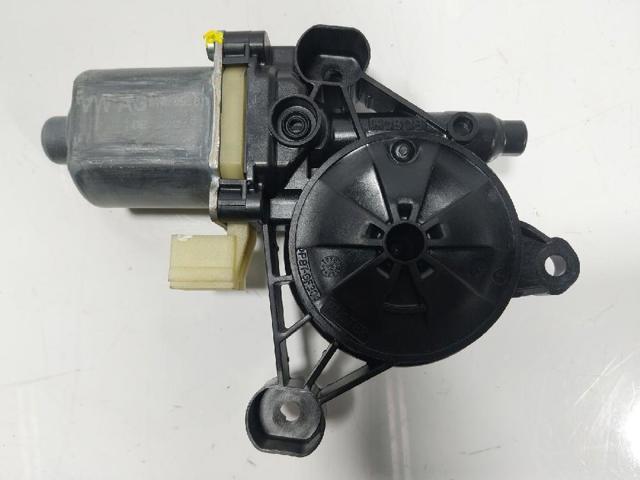 8W0959811 Motor del elevalunas de la puerta trasera izquierda comprar Sevilla