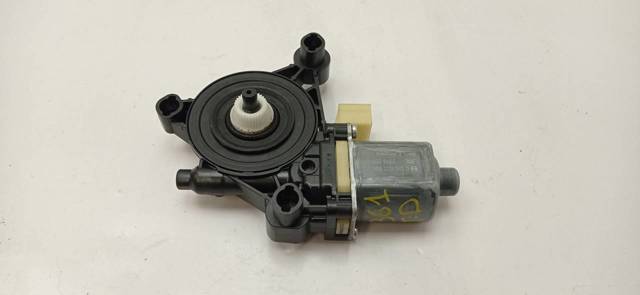 8W0959812 Motor del elevalunas de la puerta trasera derecha  comprar en Zaragoza