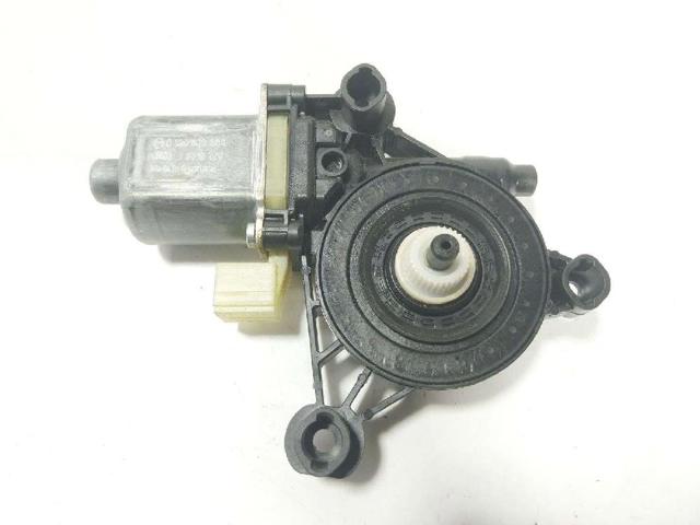 8W0959812 Motor del elevalunas de la puerta trasera derecha comprar Almería