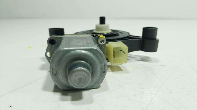8W0959812 VAG Motor del elevalunas de la puerta trasera derecha  disponible Alicante