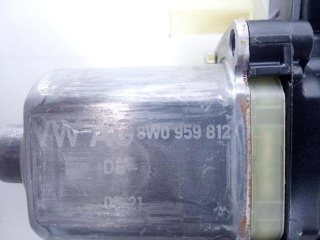 8W0959812 VAG Motor del elevalunas de la puerta trasera derecha  disponible Vigo