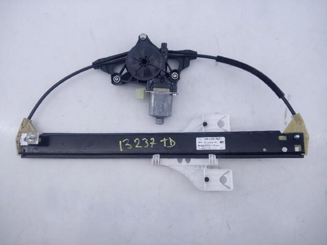 8W0959812 Motor del elevalunas de la puerta trasera derecha  disponible Utrera
