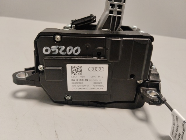 8W1713041Q VAG
