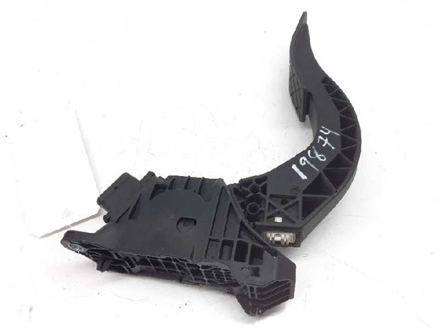 8W1723523 Pedal del acelerador  disponible Málaga
